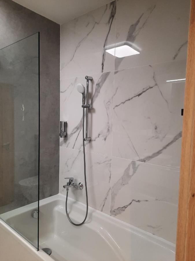 Bpr Space Grey With Balcony Apartman Budapest