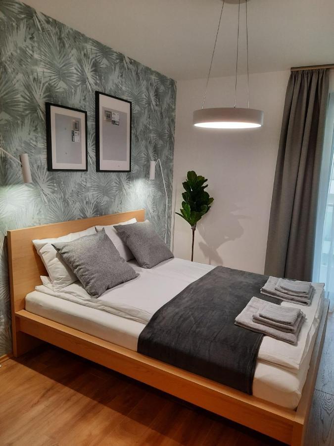 Bpr Space Grey With Balcony Apartament *